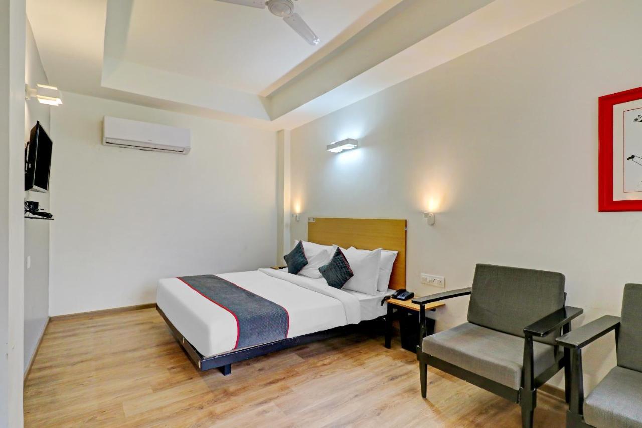 Townhouse Sector 30 Near Botanic Garden Of Indian Republic Otel Noida Dış mekan fotoğraf