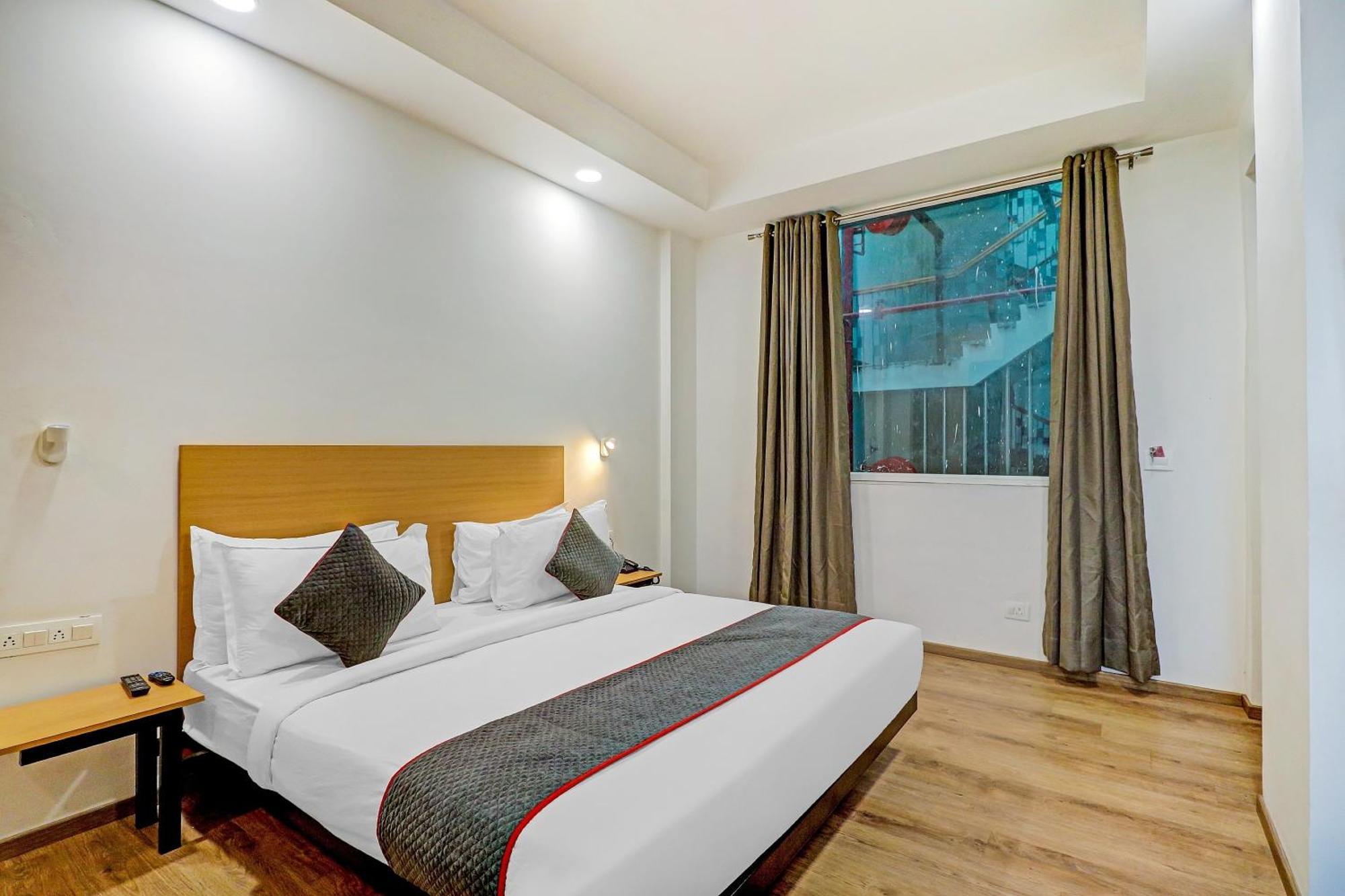 Townhouse Sector 30 Near Botanic Garden Of Indian Republic Otel Noida Dış mekan fotoğraf