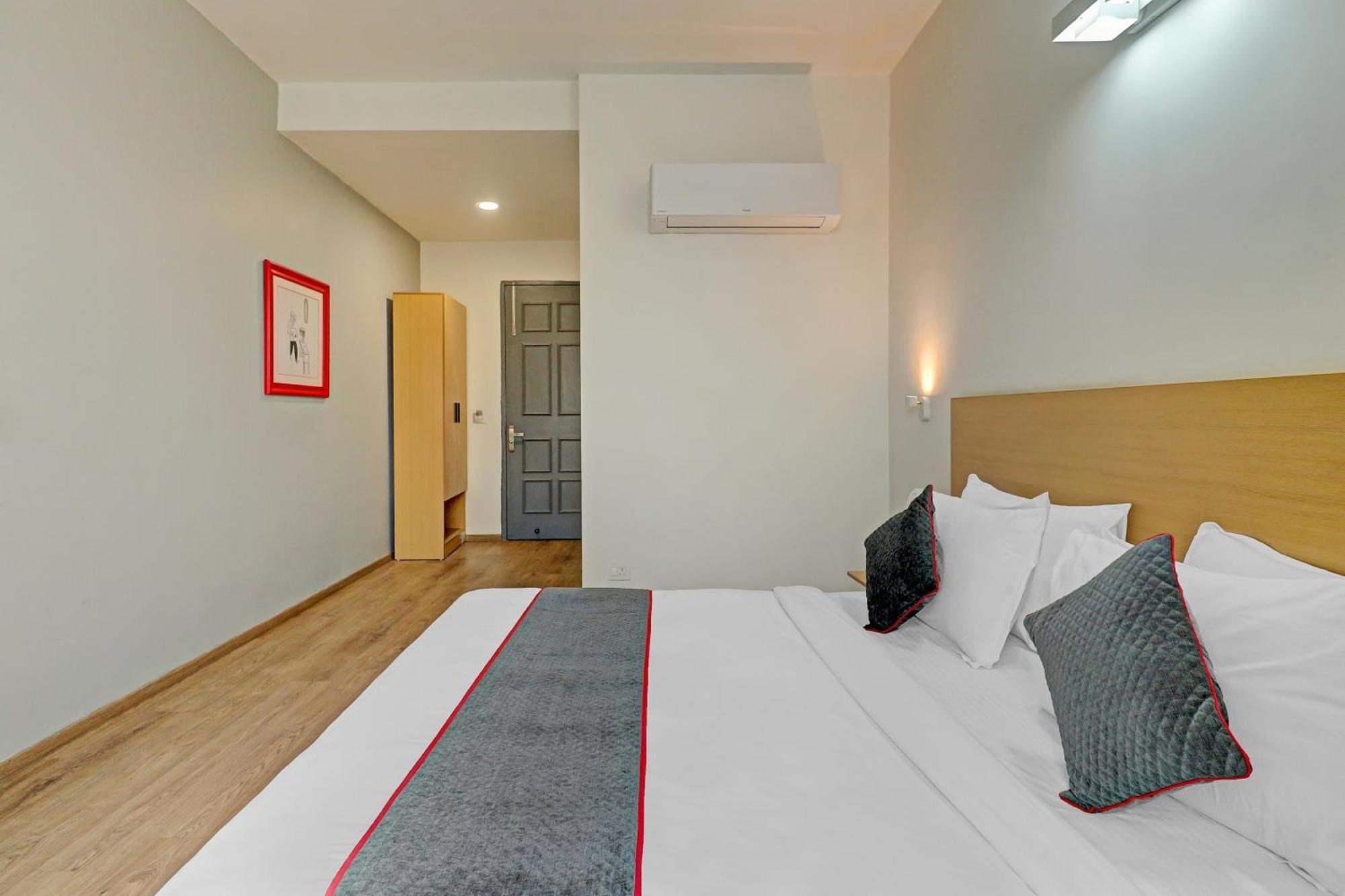 Townhouse Sector 30 Near Botanic Garden Of Indian Republic Otel Noida Dış mekan fotoğraf
