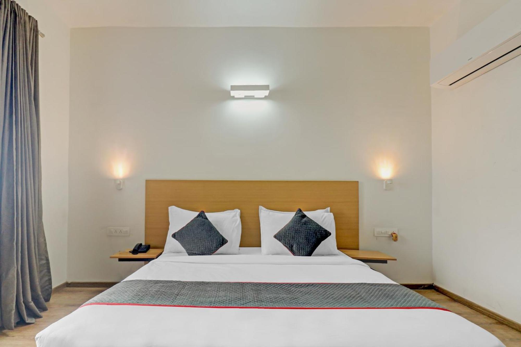 Townhouse Sector 30 Near Botanic Garden Of Indian Republic Otel Noida Dış mekan fotoğraf