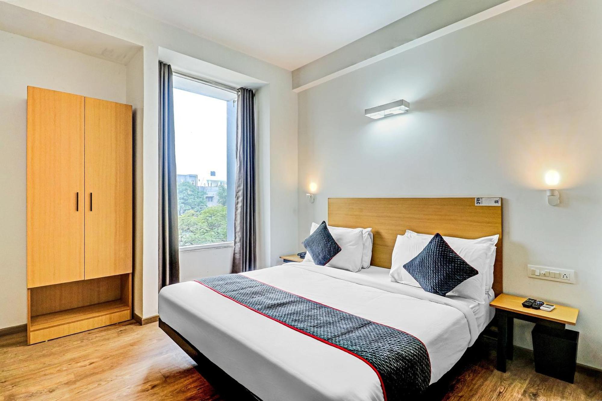 Townhouse Sector 30 Near Botanic Garden Of Indian Republic Otel Noida Dış mekan fotoğraf