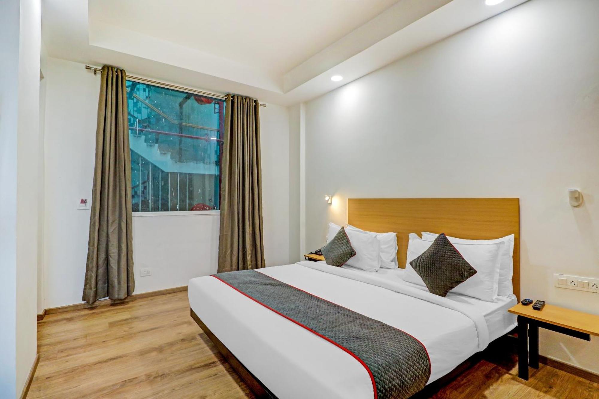 Townhouse Sector 30 Near Botanic Garden Of Indian Republic Otel Noida Dış mekan fotoğraf